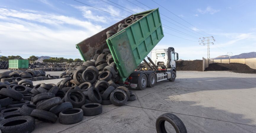 El reciclaje europeo exige soluciones para los neumáticos fuera de uso